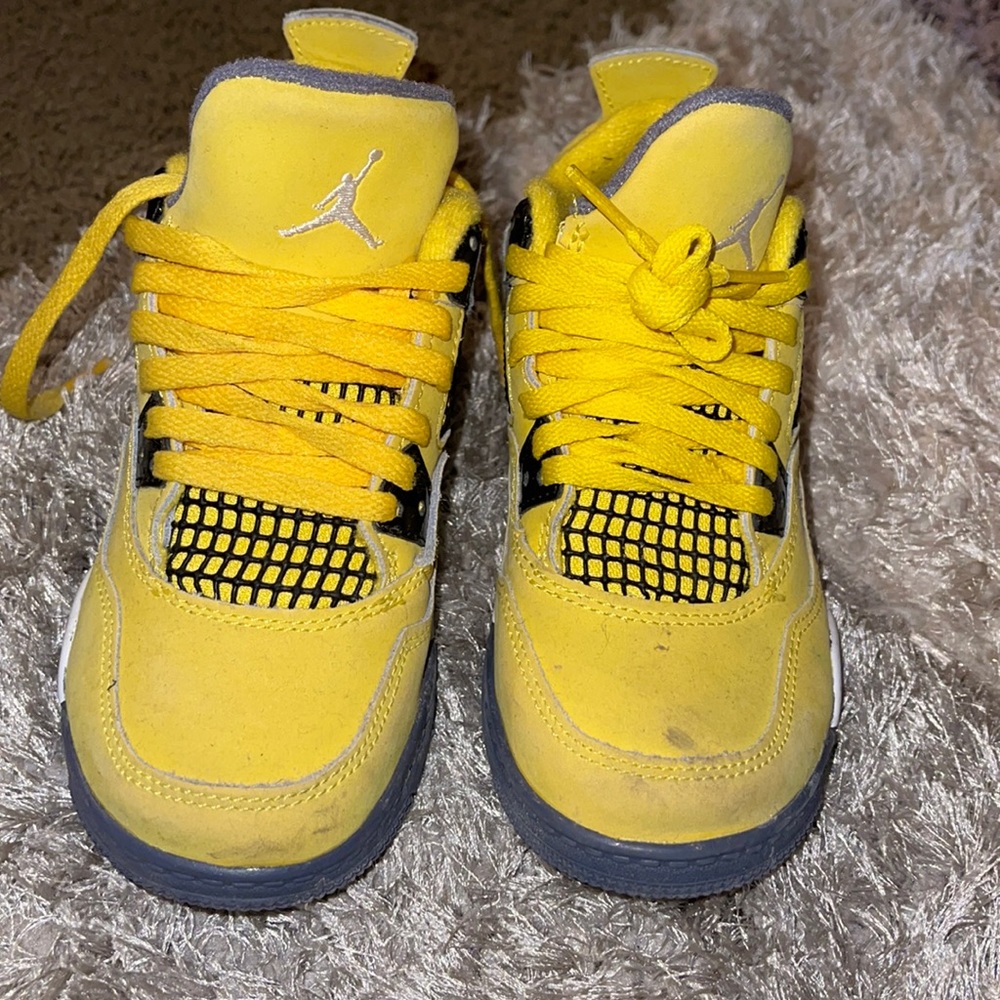 Yellow 4’s